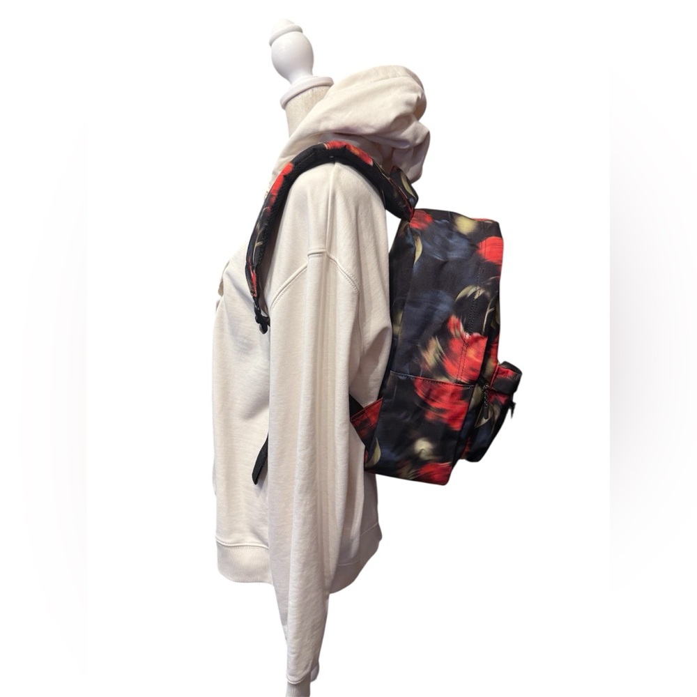 NWOT Herschel Supply Blurry Rose Backpack - Picture 10 of 10